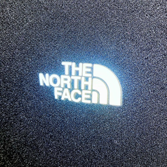The North Face FastDry Reflective Wicking Base Layer Summit Dotknit LS Crew Tee - Picture 5 of 12